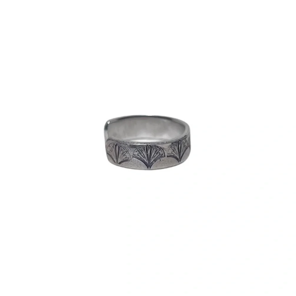 Handmade ring hand